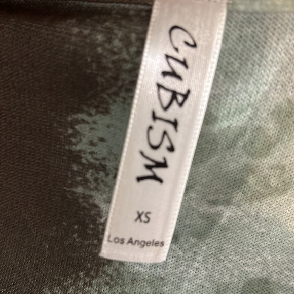 Cubism Top Relaxed V-neck Curved Hem Olive Green 3/4 Sleeves Size XS NWT - Picture 11 of 14